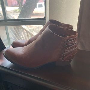 Ankle boots